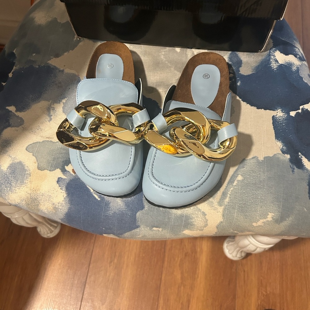 “What’s Ur Price”? Baby Blue & Gold Elegant Women's Slip-On Shoes 💛 - Picture 2 of 6